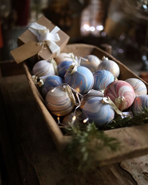 Bauble Marbling Evening Workshop